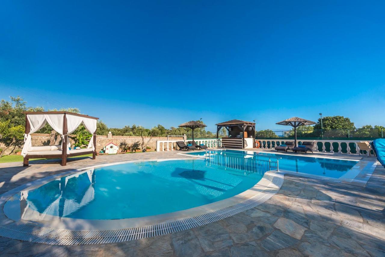 Villa Maxim With Private Pool & Tennis Court Halikounas Luaran gambar